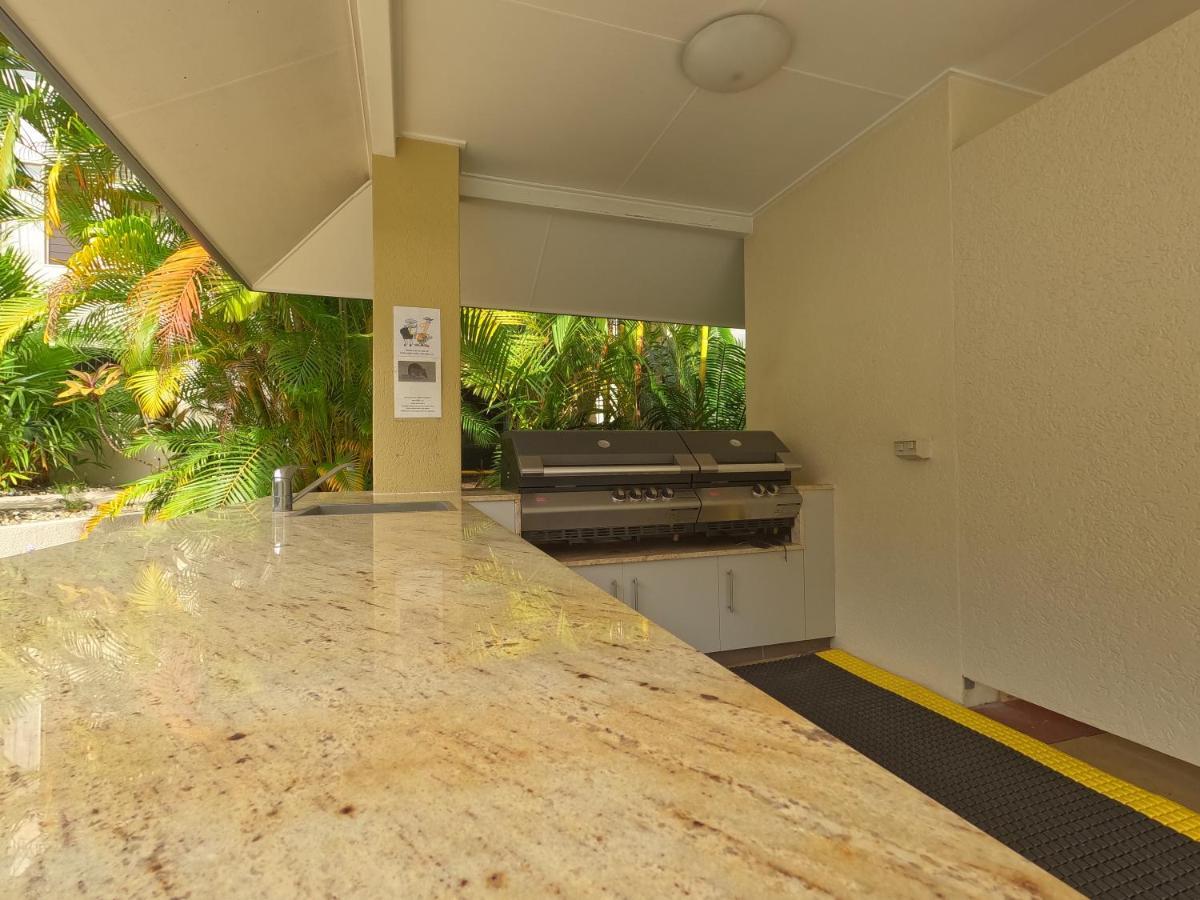 Central Plaza Port Douglas Bagian luar foto